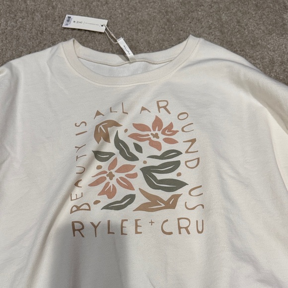 Rylee + Cru Cream Graphic Sweatshirt with Floral Design - Picture 2 of 3